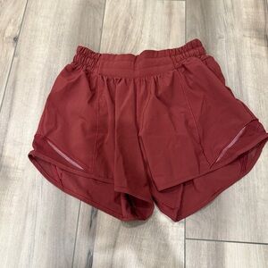 Lululemon hottie hot shorts